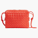 Bottega Veneta Loop Intrecciato Camera Stumpurst