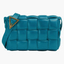 Bottega Veneta acolchado Intrecio Cassette Crossbody Bag Mallard