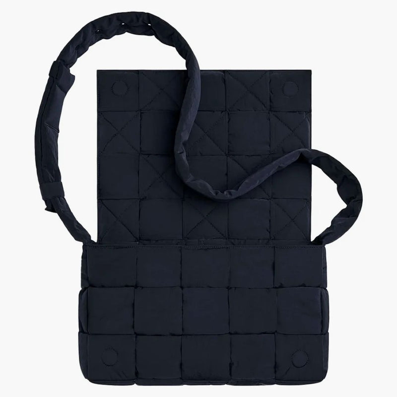 Bottega veneta polstrovaná technologická kazeta Crossbody Bag Maxi Space