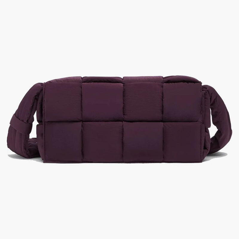 Bottega Veneta polstrovaná technologická kazeta mystic