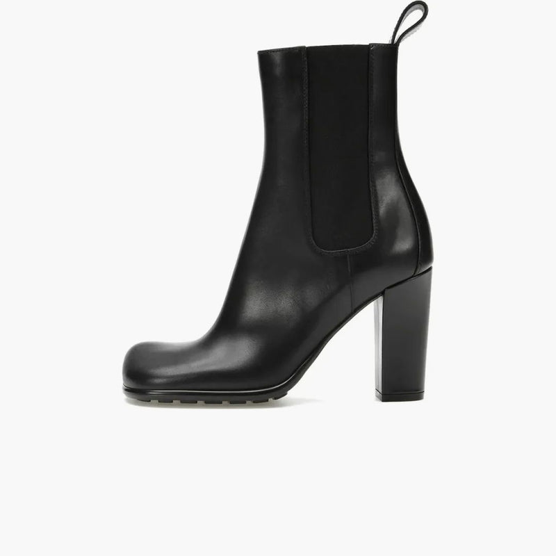 Bottega Veneta Storm Moulded Toe Leather Chelsea Boot Black (women's)