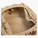 Bottega veneta il sacchetto di busta beige