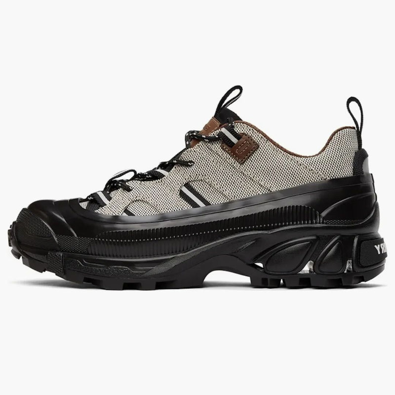 Burberry Arthur Black White Canvas