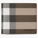 Burberry Check E-Canvas International Bifold peněženka 8 Slot Dark Birch Brown