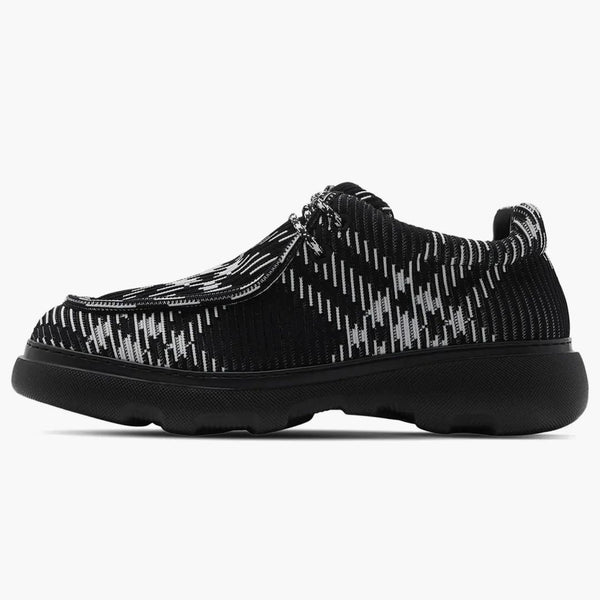 Burberry Checked Round-toe Derby Shoes Black White
