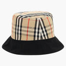 Burberry Reversible Logo Stampa di cotone Gabardine Bucket ha nero