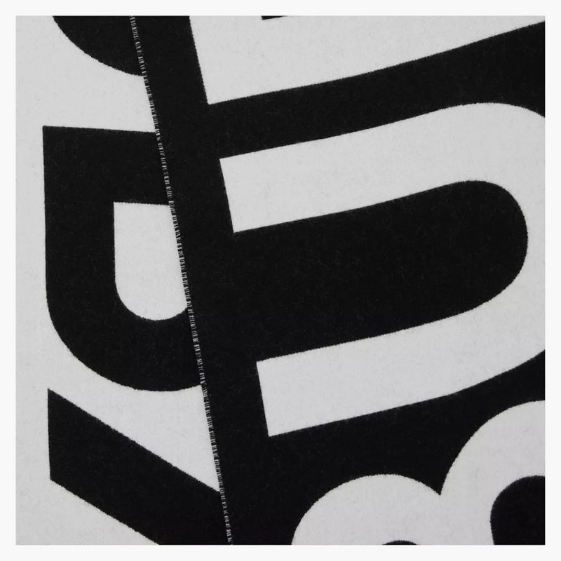 LOGO DE BURBERRY LOOL JACQUARD BANCA NEGRA