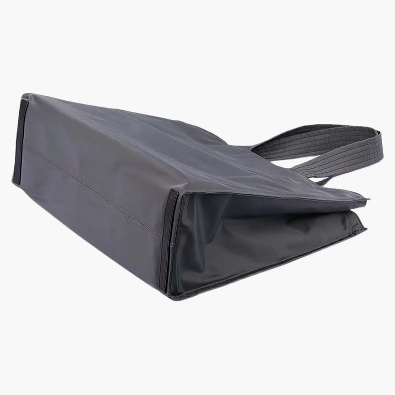 Burberry nylon död väska grå