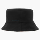 Burberry Reversible Icon Stripe Cotton Bucket tiene Archivo Beige