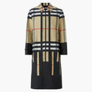 Burberry a fette controlla l'archivio del cappotto per auto in nylon beige