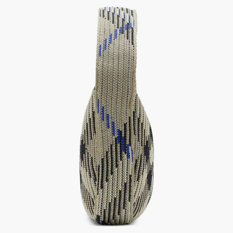 Burberry liten stickad väska