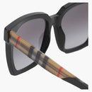 Burberry Solglasögon Maple Square Frame Black Beige Vintage Check (40816711)