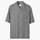 Burberry TB Monogram estampado de seda con camisa gris