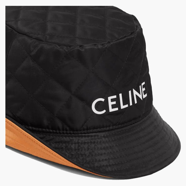 Celine Bucket har i vinyl till svart