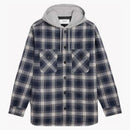 Celine Hooded zkontrolovala námořnictvo