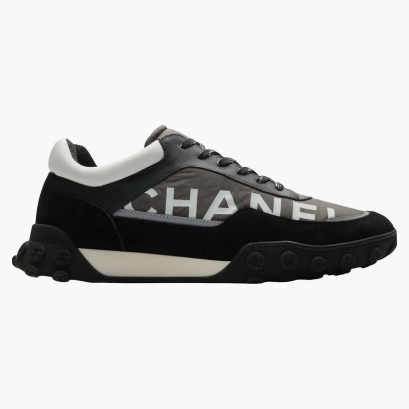 Chanel Black White Chanel Logo Low Top Black/White