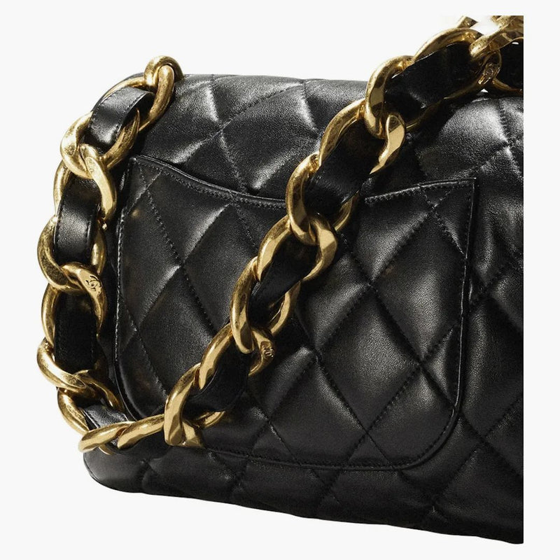 Chanel Flap Bag With Chunky Chain Strap Large 22s Lambskin Black