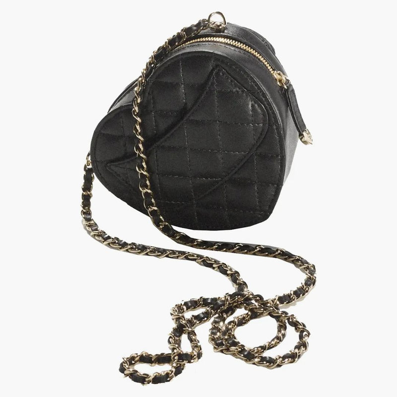 Chanel Heart Clutch z łańcuchem 22S Mini Black Lambsin
