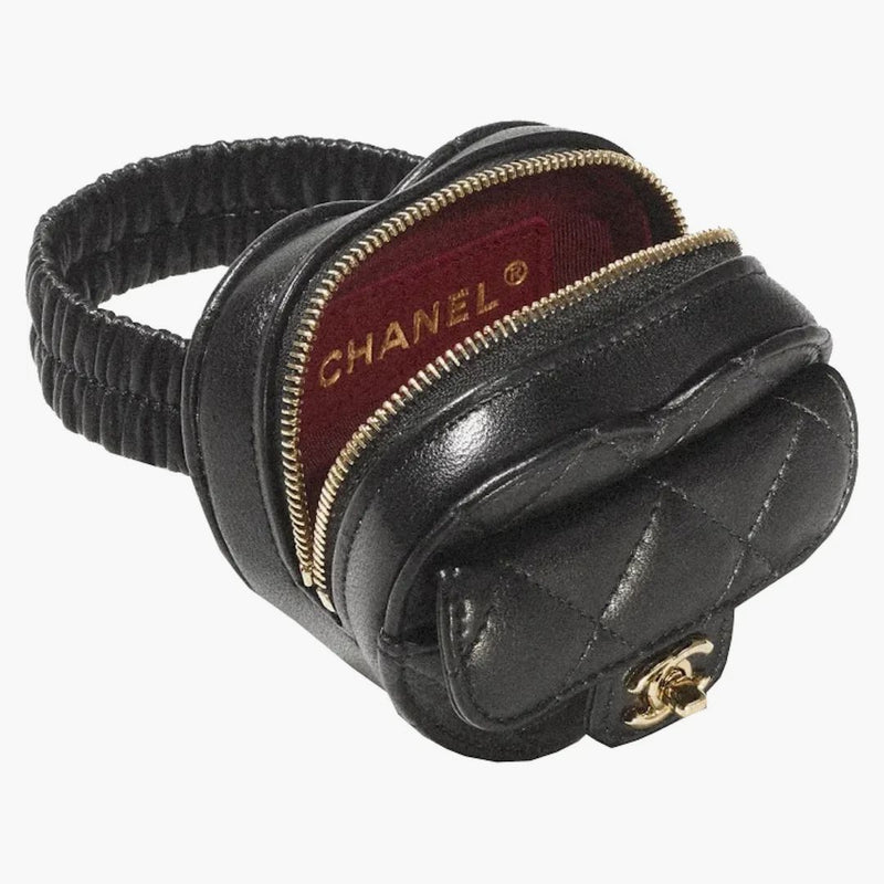Spojka CHANEL SRDCE S BACK BLACKSKINE