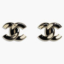 Pendientes de entrelazamiento de Chanel negro/dorado