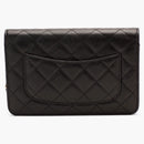 Peněženka Chanel na řetězu prošívané kaviárové zlaté tóny černé