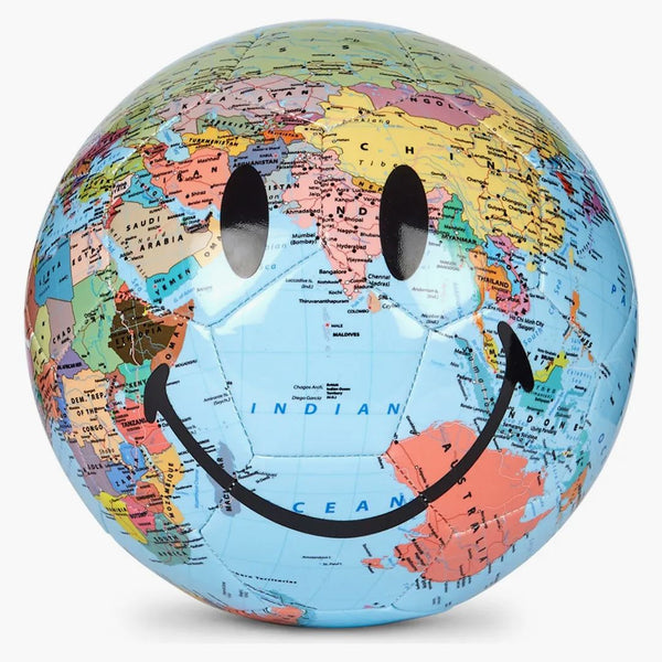 Čínský trh X Smiley Globe Print Soccer Ball