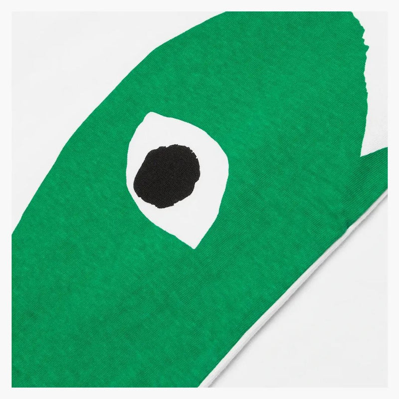 CommE of the Garcons Play Green Emblem Heart Camiseta blanca