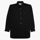 Commar de las garconos juega una pequeña camisa de botones de emblema negro