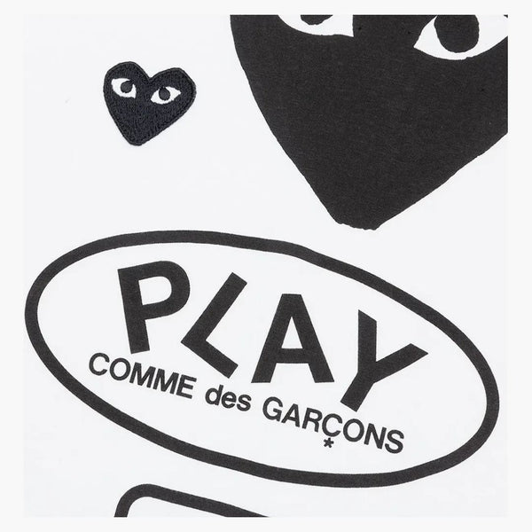 CommE of the Garcons Play Women's Black Multi logo L/s camiseta blanca