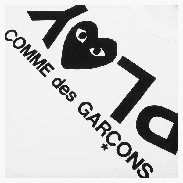 Comme des Garcons hrají ženské inverted textové tričko bílé