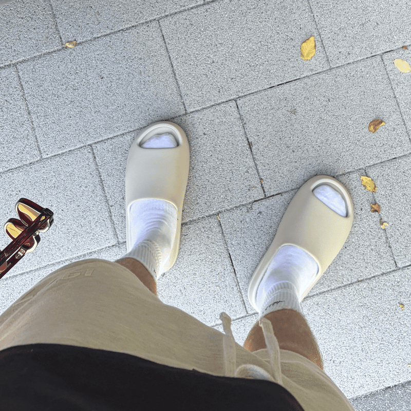 Yeezy Slide Cream
