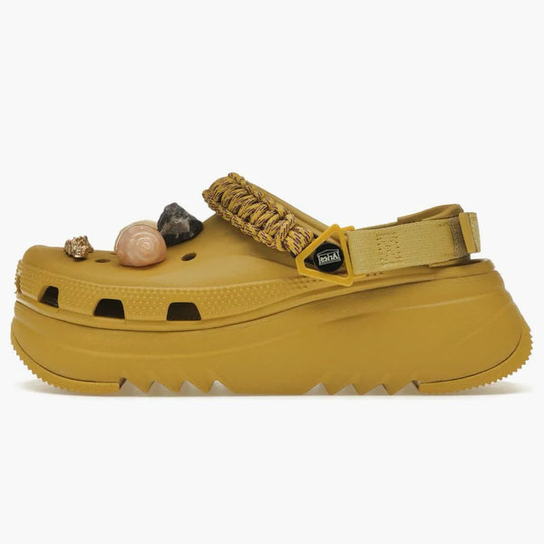 Crocs Classic Hiker Xscape Clog Aries Desert Grass