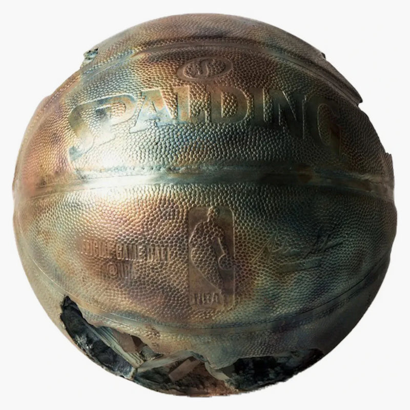 Daniel Arsham erodoval basketbalový bronz