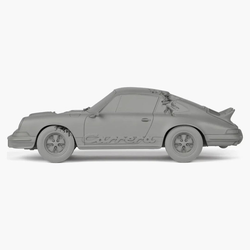 Daniel Arsham erodoval postavu Porsche Carrera RS (vydání 500)