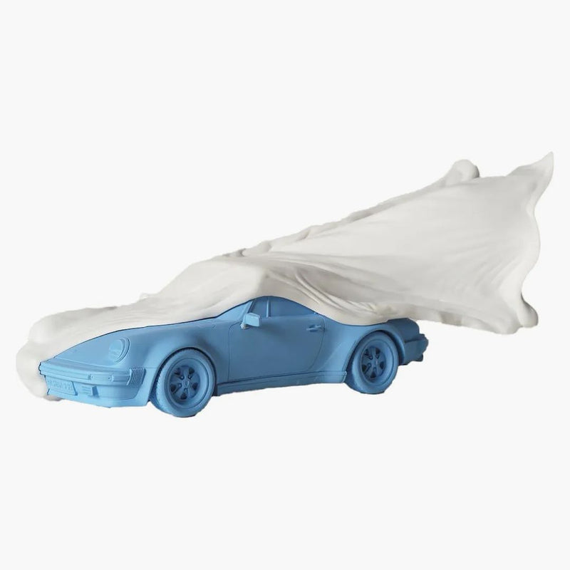 Daniel Arsham Veiled Porsche postava (vydání 500) modrá