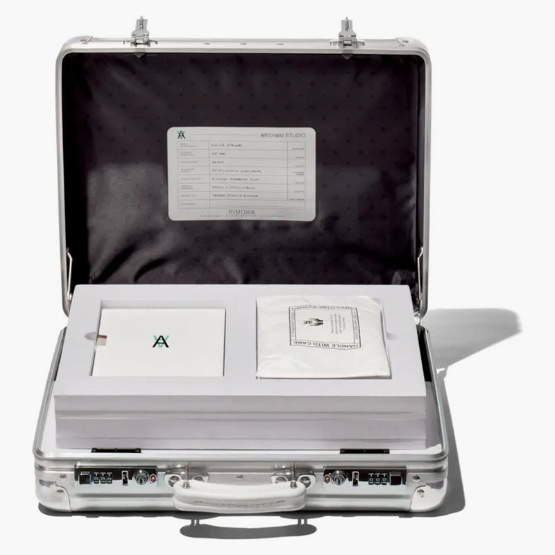 Daniel Arsham x Rimowa Erodoval atache bílý