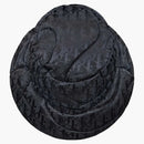 Il bucket di Dior X Erl ha il nero