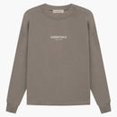 Strach przed Bogiem niezbędnym relaksującym okrążającą pustynią taupe