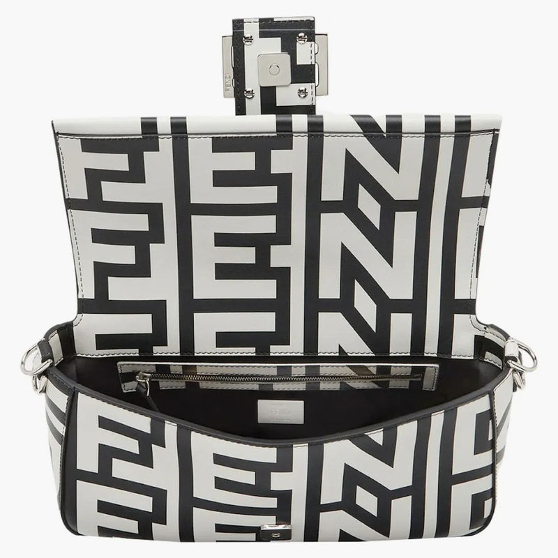 Fendi av Marc Jacobs Baguette Tvåfärgad läderväska