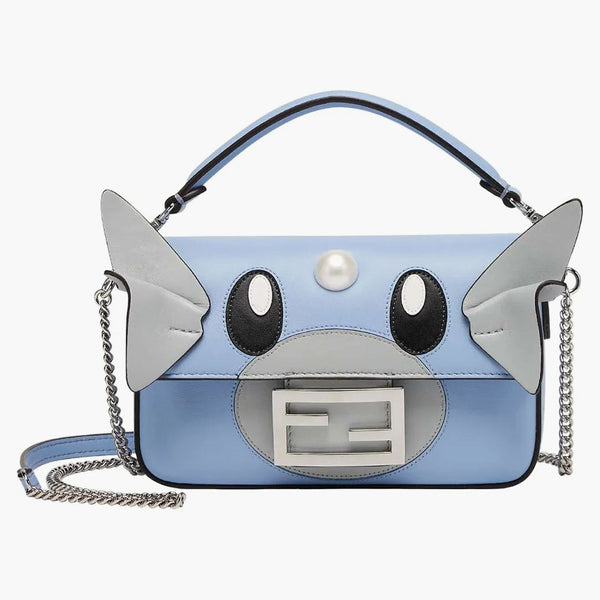 Fendi x frgmt x pokemon nappa läderväska baguette mini ljusblå