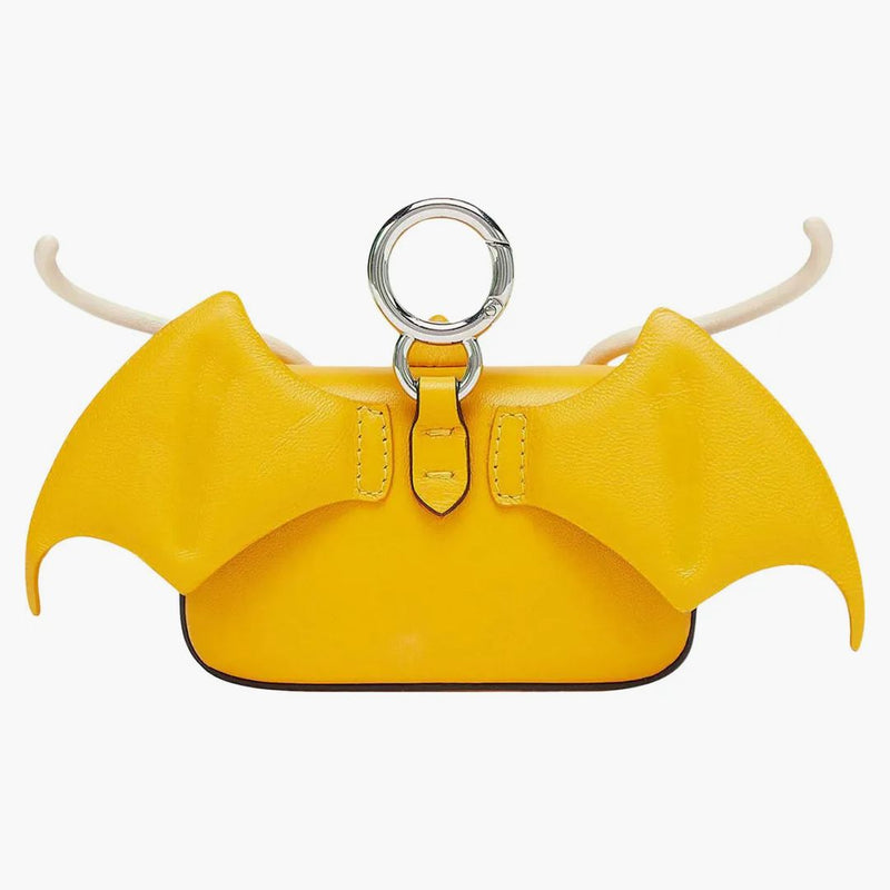 Fendi x frgmt x pokemon nappa läder charm nano baguette charm gul