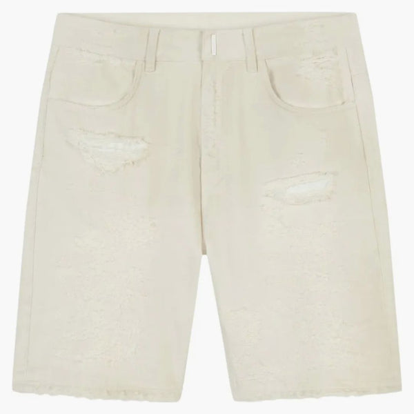 Givenchy ha distrutto i pantaloncini di jeans bianchi