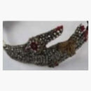 Gucci Crystal-Embellished Hand Brooch Gold