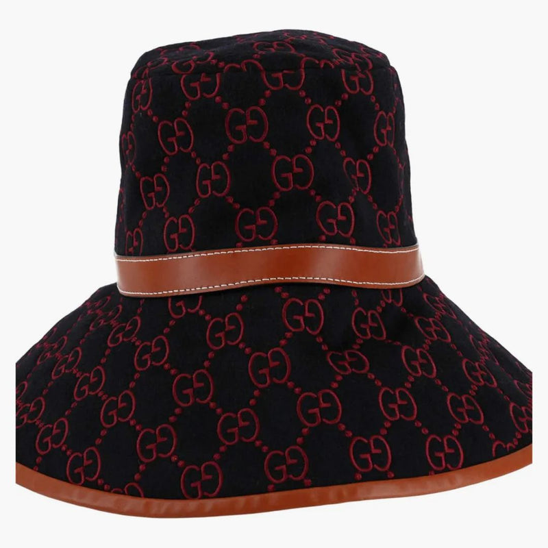 Gucci GG Supreme Bucket má modrou