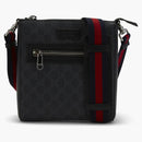 Gucci Messenger GG Supreme pequeño negro/gris