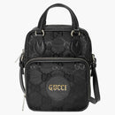 Gucci z černé tašky na mřížku