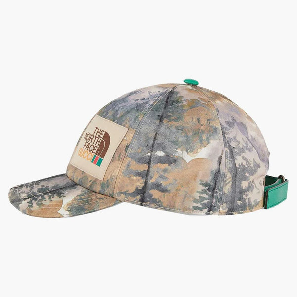 Gucci x North Face Baseball har skogstryck