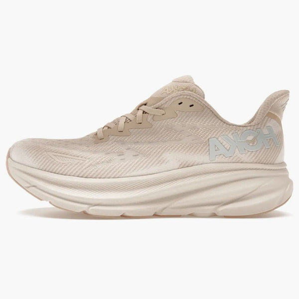 Hoka One One Clifton 9 Cambiando arena