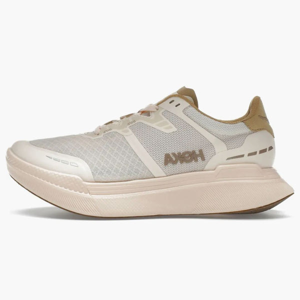 Hoka One One Transport x Wheat de vainilla
