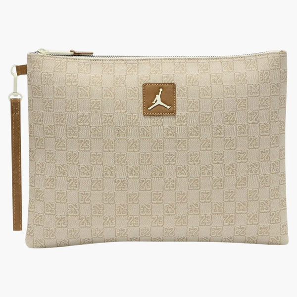 Jordan Monogram Pouch (0.69l) Coconut Milk